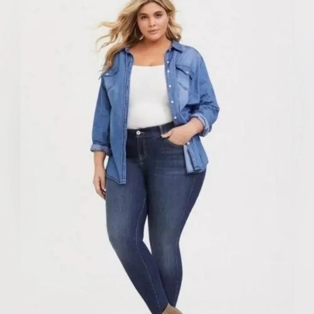 Torrid Mid Rise Skinny ankle stretch denim 12 Tall Medium wash Casual